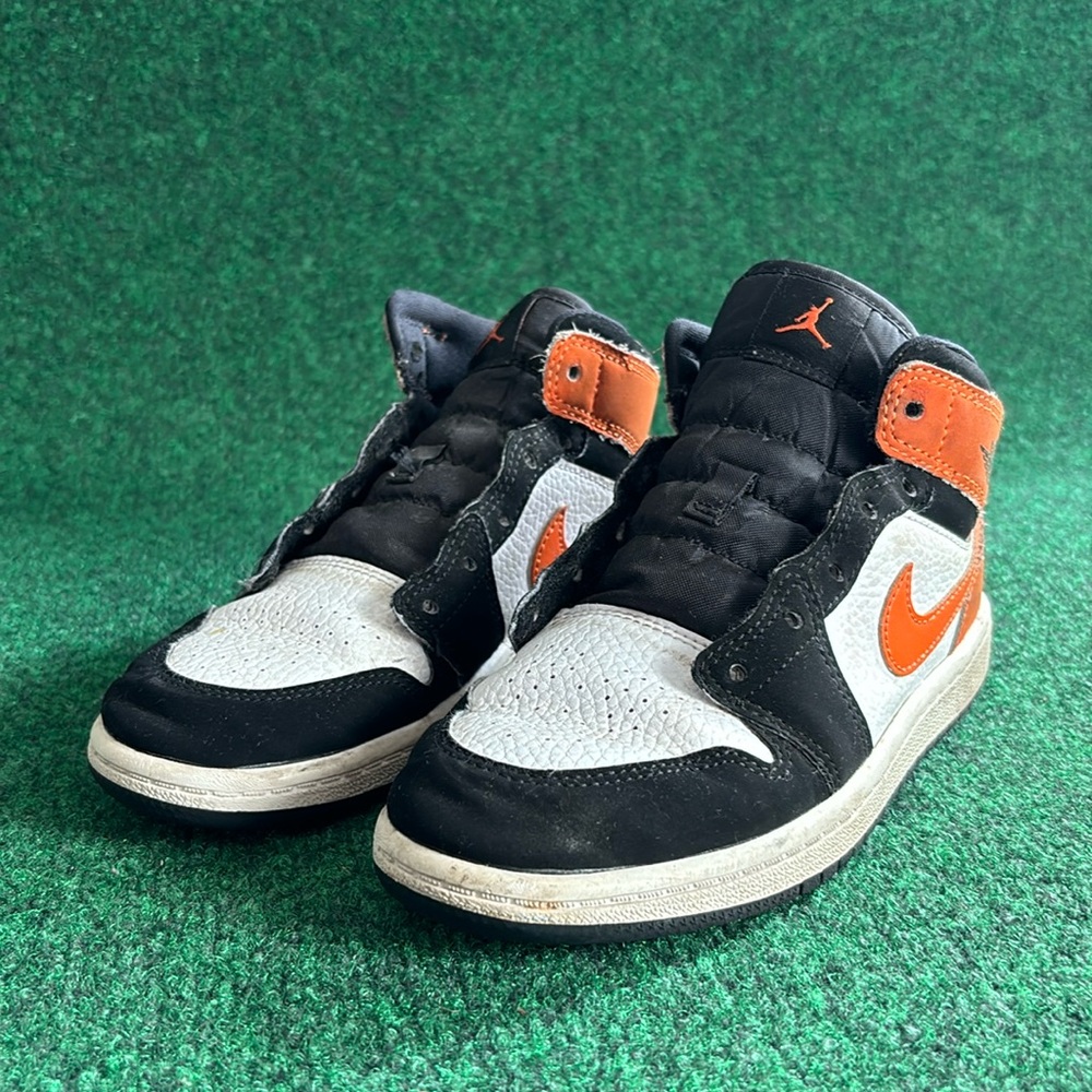 Jordan 1 Mid